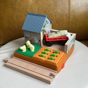 Thomas and Friends Chicken Coop with Grain and Cargo